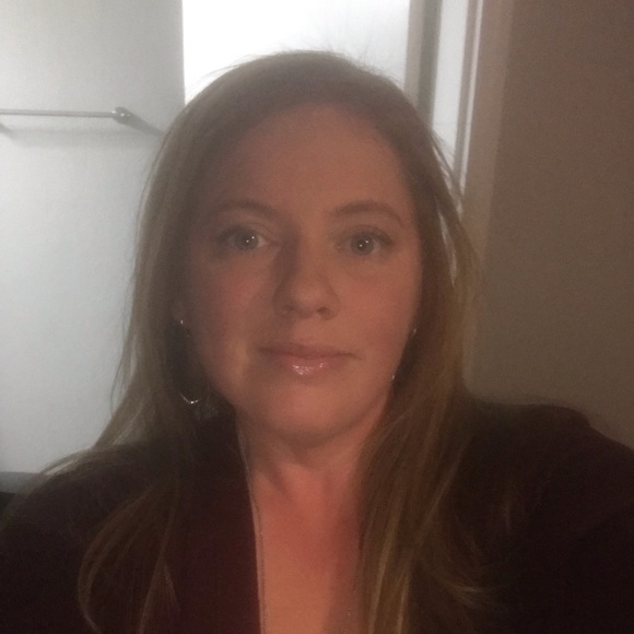 Meet your Posher, Tabitha - Picture 1 of 1